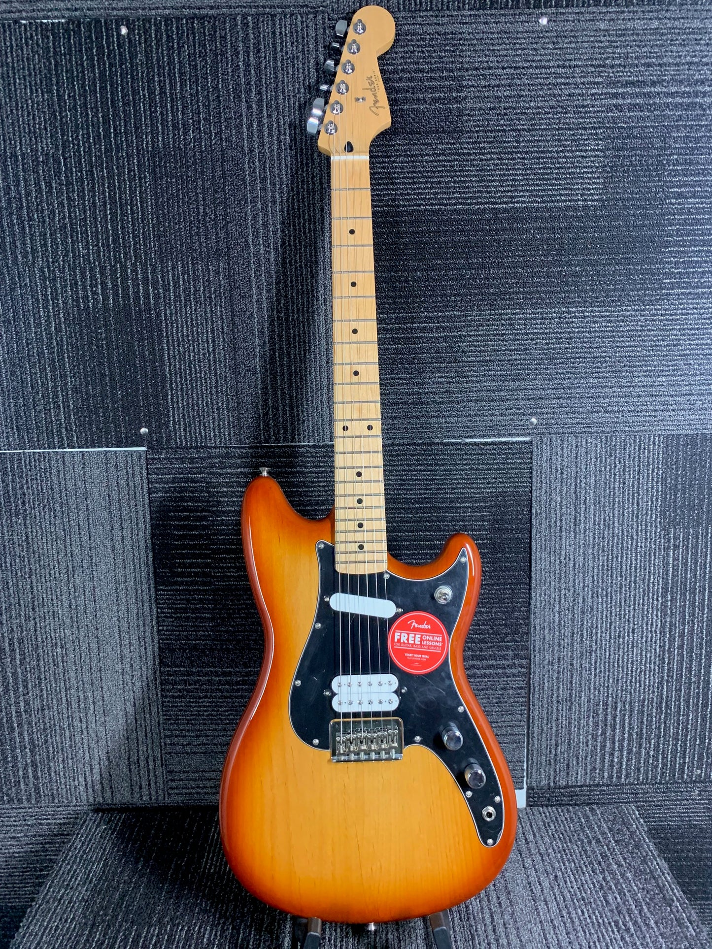 Fender Player Duo-Sonic HS Guitar Sienna Sunburst (Discontinued/Floor Model)
