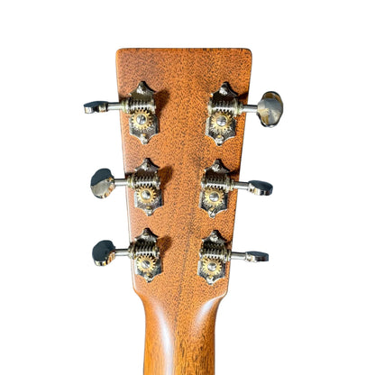 Martin Custom Shop 000-18 Adirondack Spruce Top Mahogany B&S V Neck Guitar