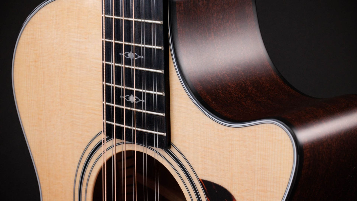 Taylor 352ce, 12 String acoustic Guitar