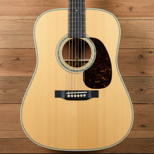 Martin Custom Shop HD-28 VTS Sitka Spruce Top Cocobolo Back & Sides Dreadnaught