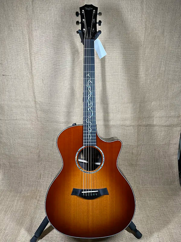 Taylor Custom Grand Auditorium Red Cedar/Indian Rosewood