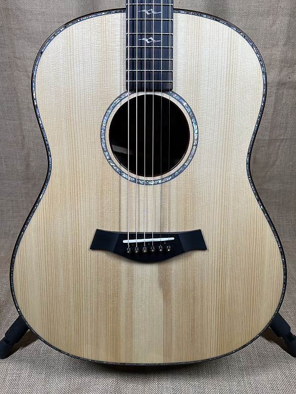 Taylor Custom Grand Pacific Adirondack Spruce/Indian Rosewood